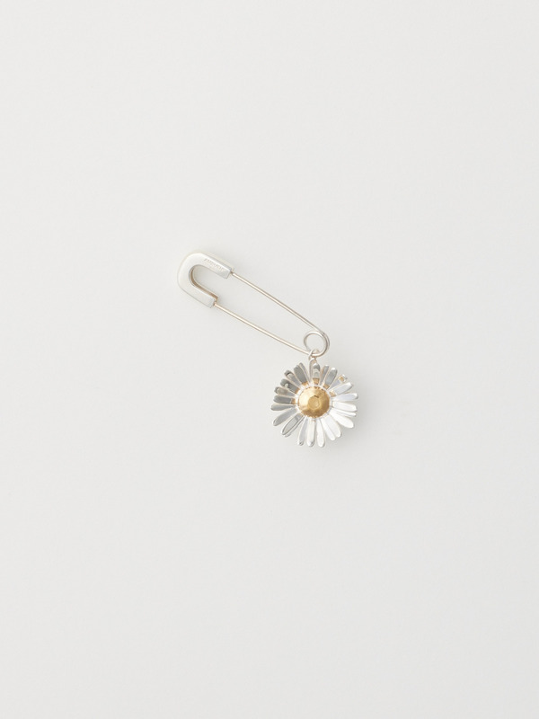 DAISY CHARM EARRING