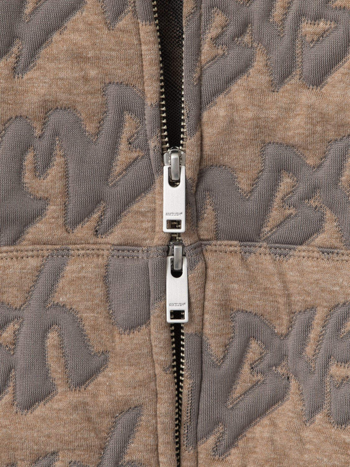 STICKERS LOGO JACQUARD ZIP HOODIE 詳細画像 Taupe 5